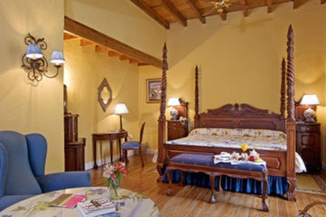 Cortijo La Reina Guest House Malaga Exterior photo