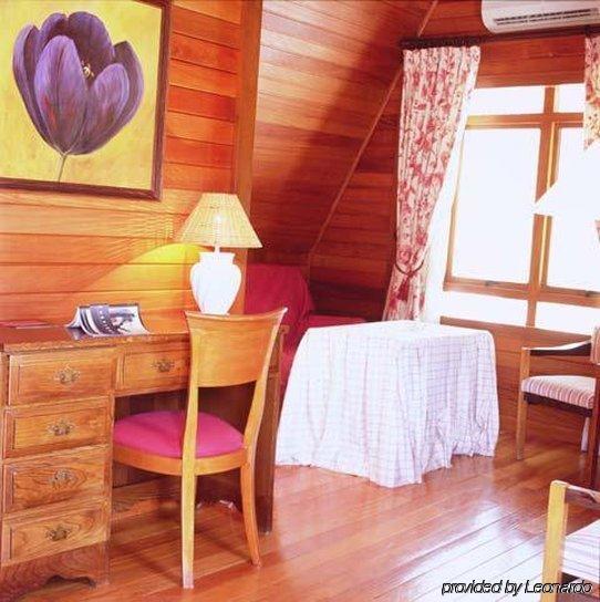Cortijo La Reina Guest House Malaga Room photo