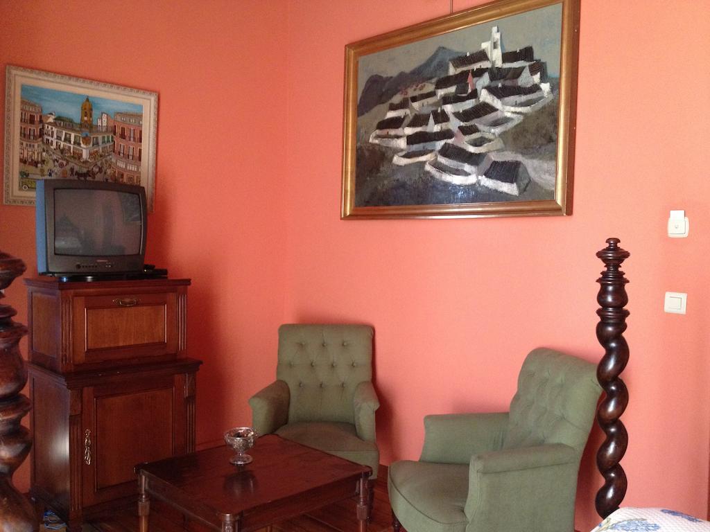 Cortijo La Reina Guest House Malaga Room photo