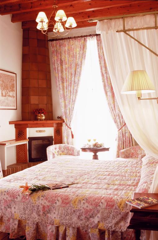 Cortijo La Reina Guest House Malaga Room photo